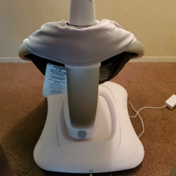 Mamaroo4 infant seat - Picture 1 of 5